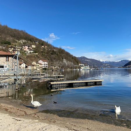 Osteria Al Cantonaccio Rooms Brusimpiano Bagian luar foto