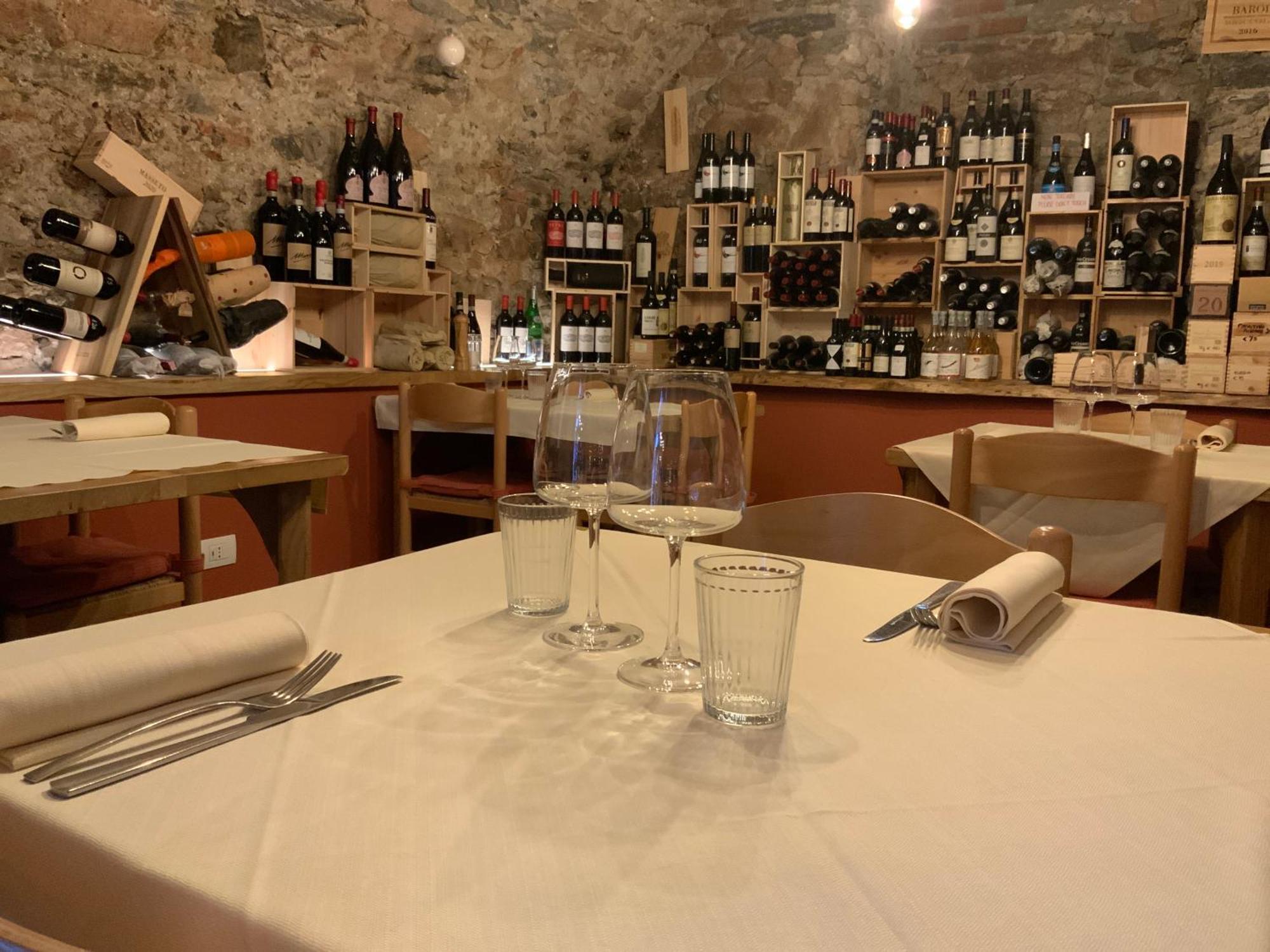 Osteria Al Cantonaccio Rooms Brusimpiano Bagian luar foto